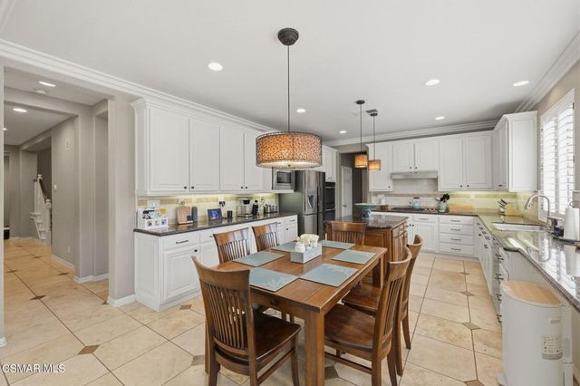 4391 Via Entrada, Newbury Park, CA 91320