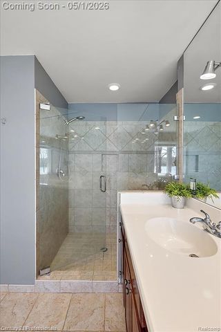 9800 Sashabaw Road, Clarkston, MI 48348
