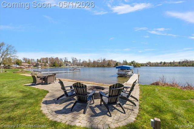 9800 Sashabaw Road, Clarkston, MI 48348
