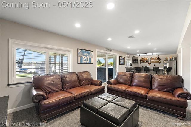 9800 Sashabaw Road, Clarkston, MI 48348