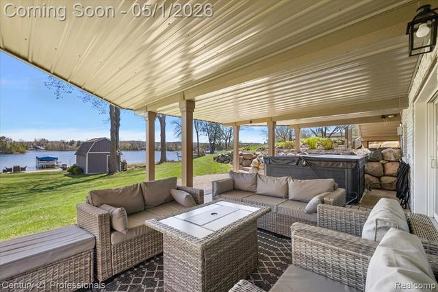 9800 Sashabaw Road, Clarkston, MI 48348