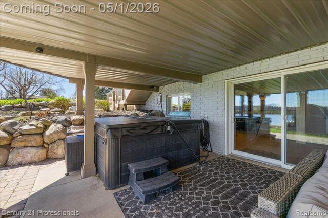 9800 Sashabaw Road, Clarkston, MI 48348