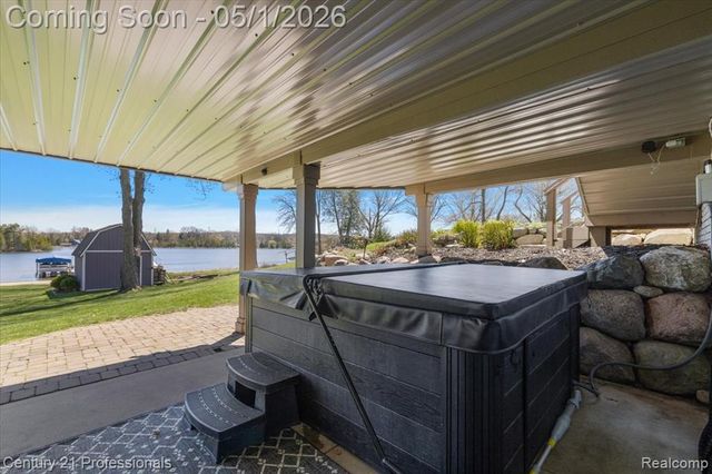 9800 Sashabaw Road, Clarkston, MI 48348