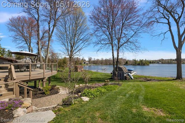 9800 Sashabaw Road, Clarkston, MI 48348