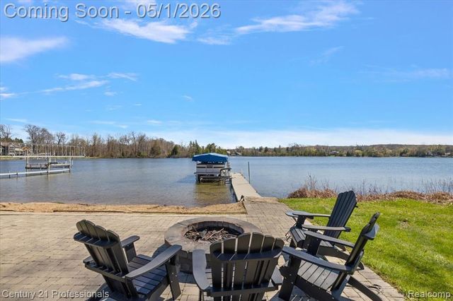 9800 Sashabaw Road, Clarkston, MI 48348