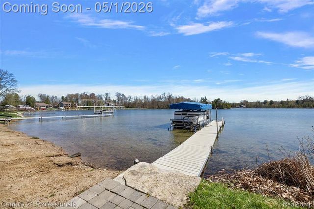 9800 Sashabaw Road, Clarkston, MI 48348