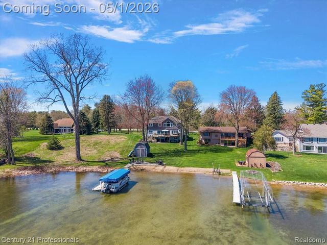 9800 Sashabaw Road, Clarkston, MI 48348