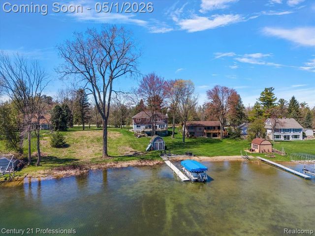 9800 Sashabaw Road, Clarkston, MI 48348