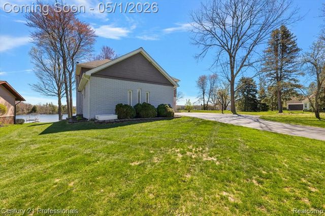 9800 Sashabaw Road, Clarkston, MI 48348