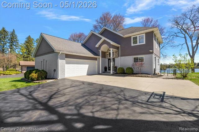 9800 Sashabaw Road, Clarkston, MI 48348