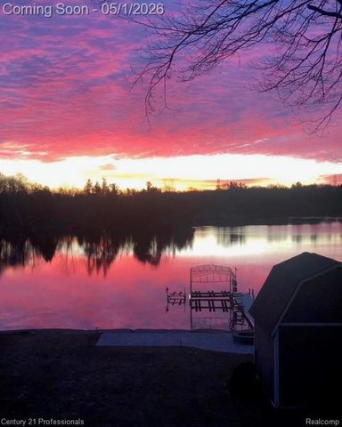 9800 Sashabaw Road, Clarkston, MI 48348