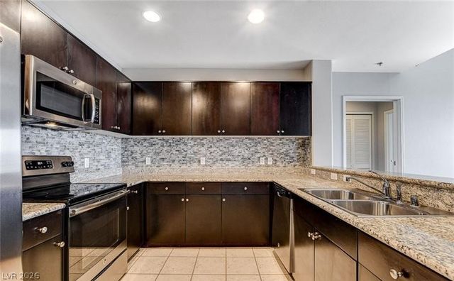 8255 Las Vegas Boulevard 1315, Las Vegas, NV 89123