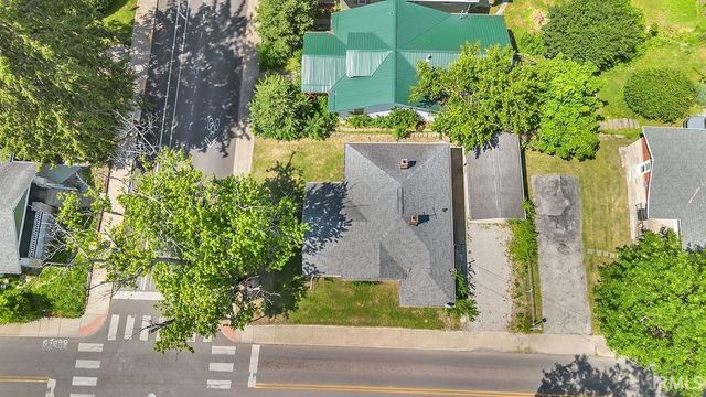 1113 S Washington Street, Bloomington, IN 47401
