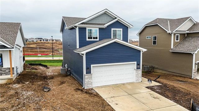 9633 N Colrain Avenue, Kansas City, MO 64154