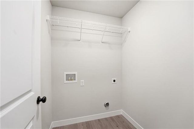 9633 N Colrain Avenue, Kansas City, MO 64154