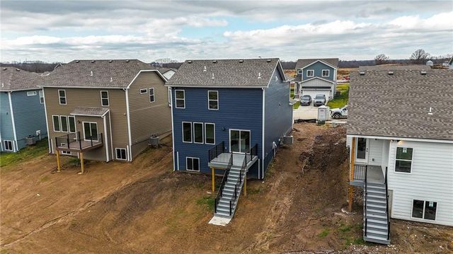 9633 N Colrain Avenue, Kansas City, MO 64154