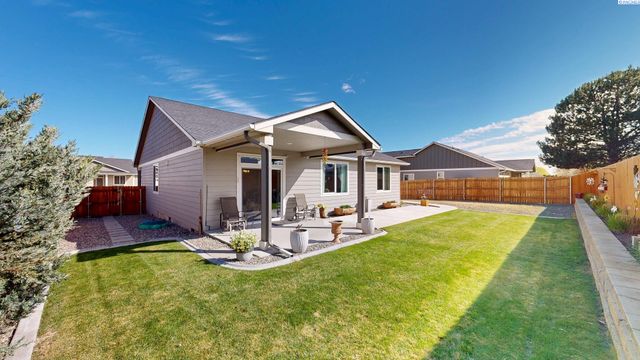 1923 W 39th Avenue, Kennewick, WA 99336