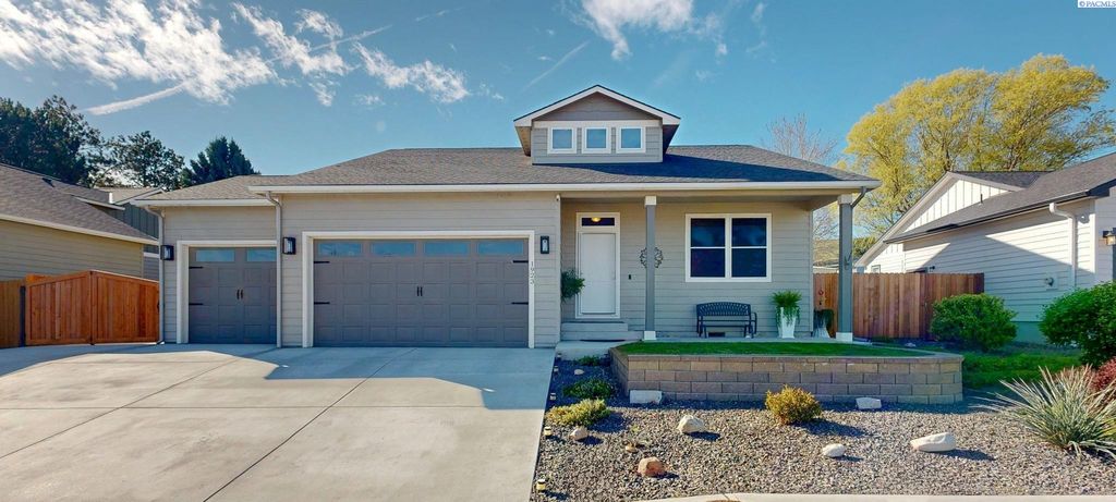 1923 W 39th Avenue, Kennewick, WA 99336