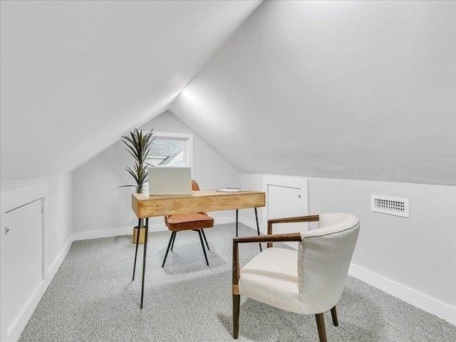 42 School St 2, Salem, MA 01970