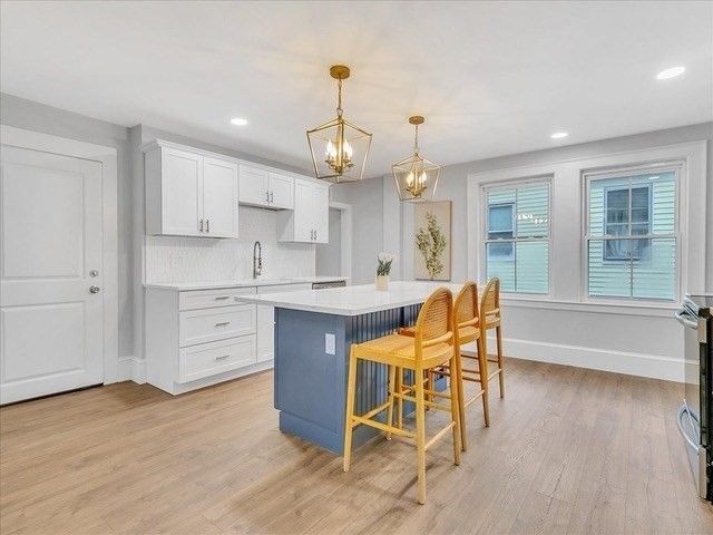 42 School St 2, Salem, MA 01970