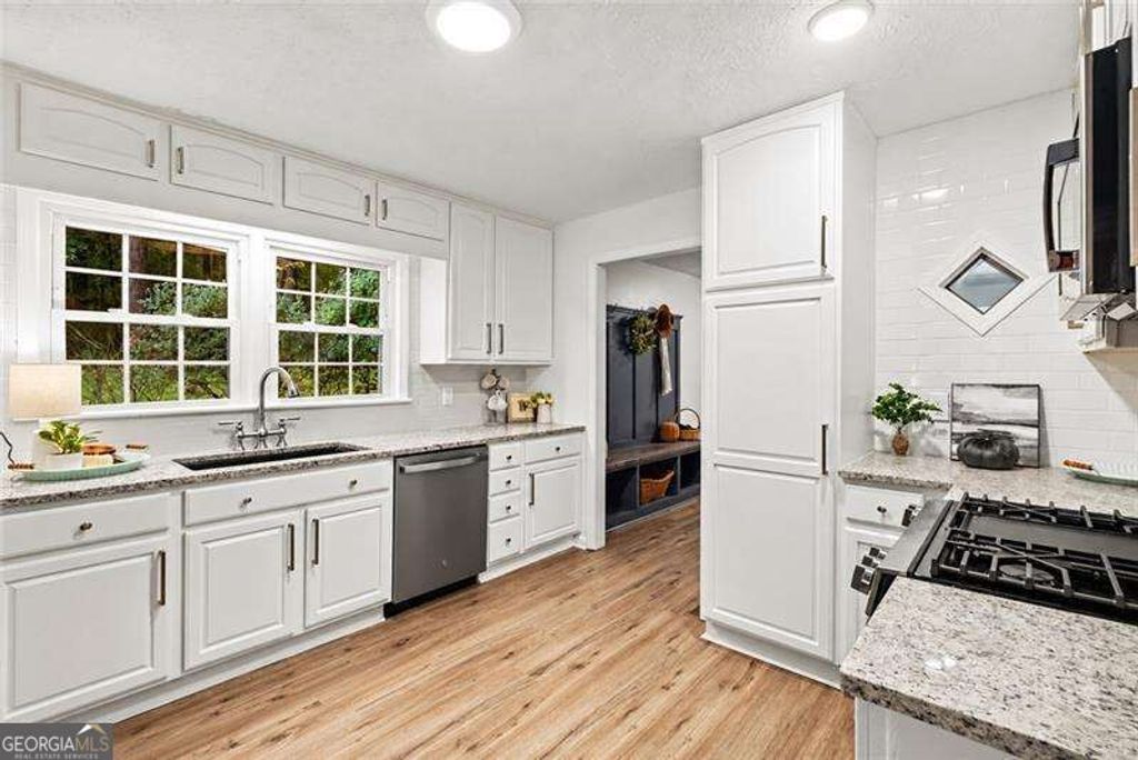 6445 Sherwood Trail, Austell, GA 30168 — photo 2