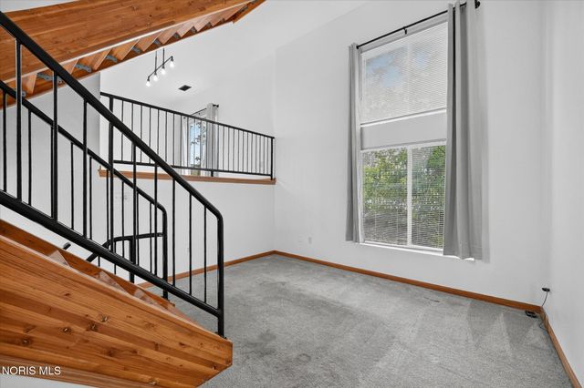 145 S Saint Clair Street, Toledo, OH 43604