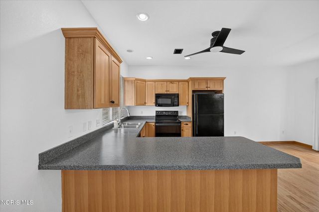 145 S Saint Clair Street, Toledo, OH 43604