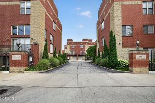 145 S Saint Clair Street, Toledo, OH 43604