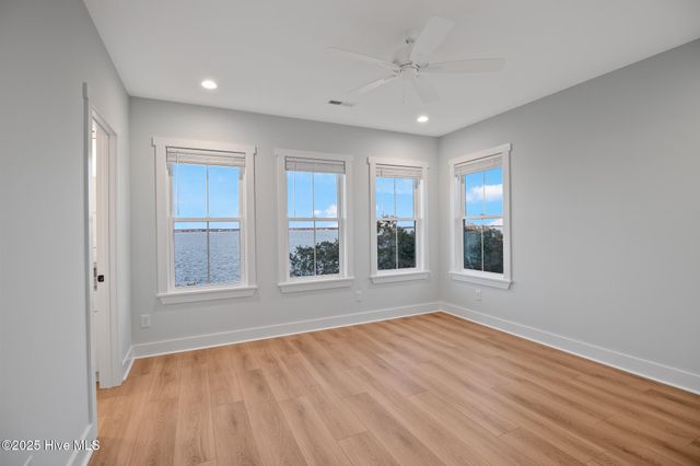 3804 Emerald Drive E, Emerald Isle, NC 28594