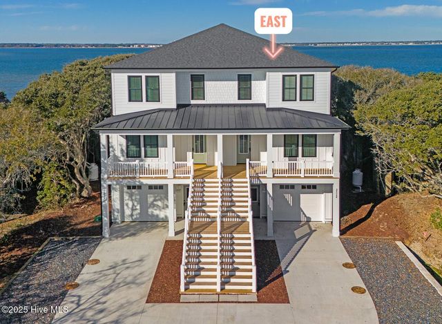 3804 Emerald Drive E, Emerald Isle, NC 28594