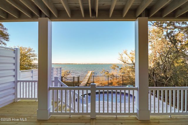3804 Emerald Drive E, Emerald Isle, NC 28594