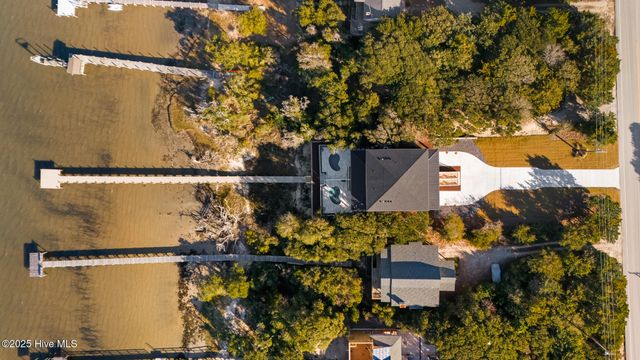 3804 Emerald Drive E, Emerald Isle, NC 28594