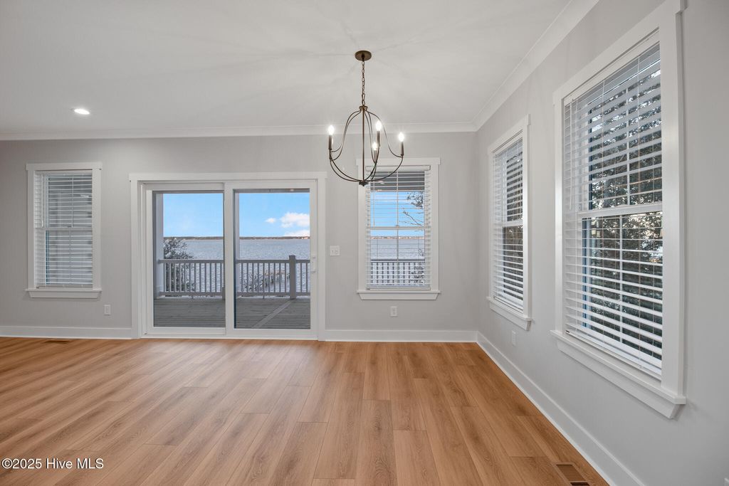 Image 10 of property listing at 3804 Emerald Drive E, Emerald Isle, NC 28594