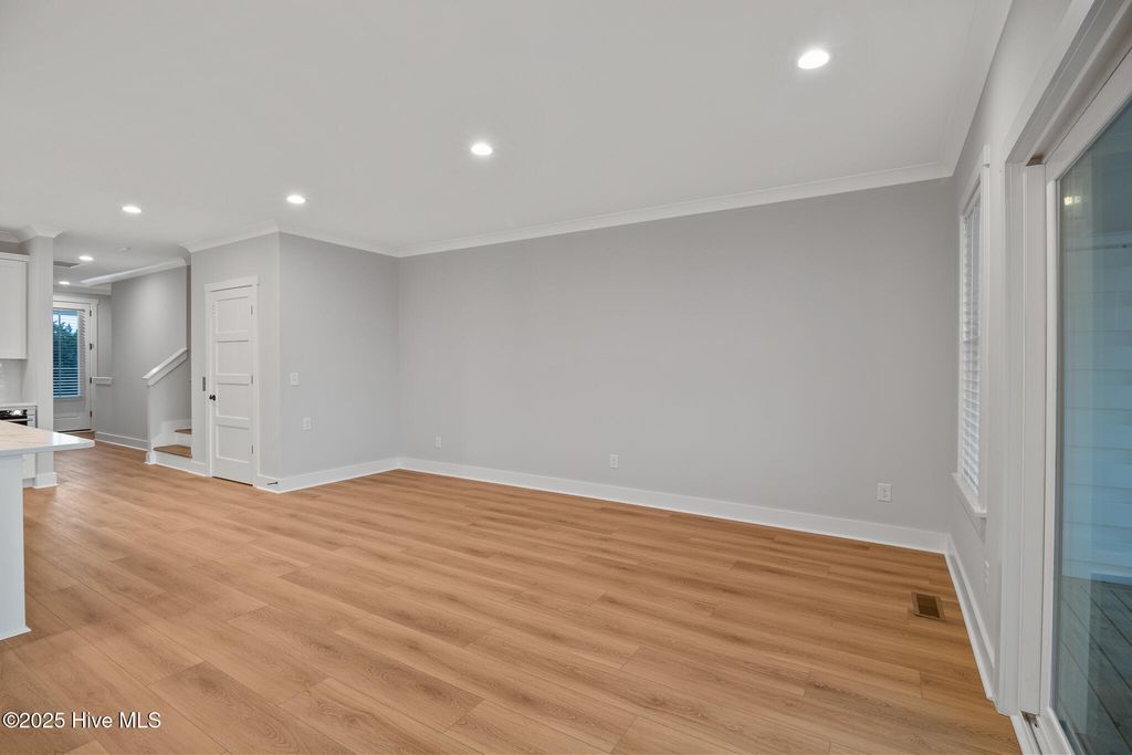 Image 11 of property listing at 3804 Emerald Drive E, Emerald Isle, NC 28594