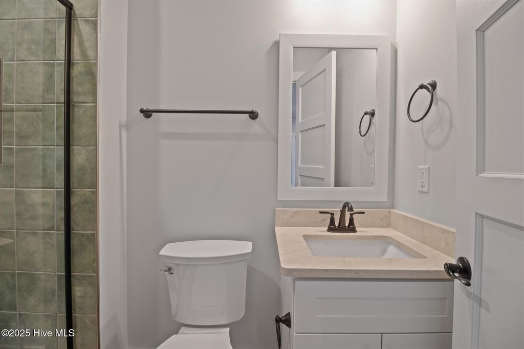 Image 24 of property listing at 3804 Emerald Drive E, Emerald Isle, NC 28594