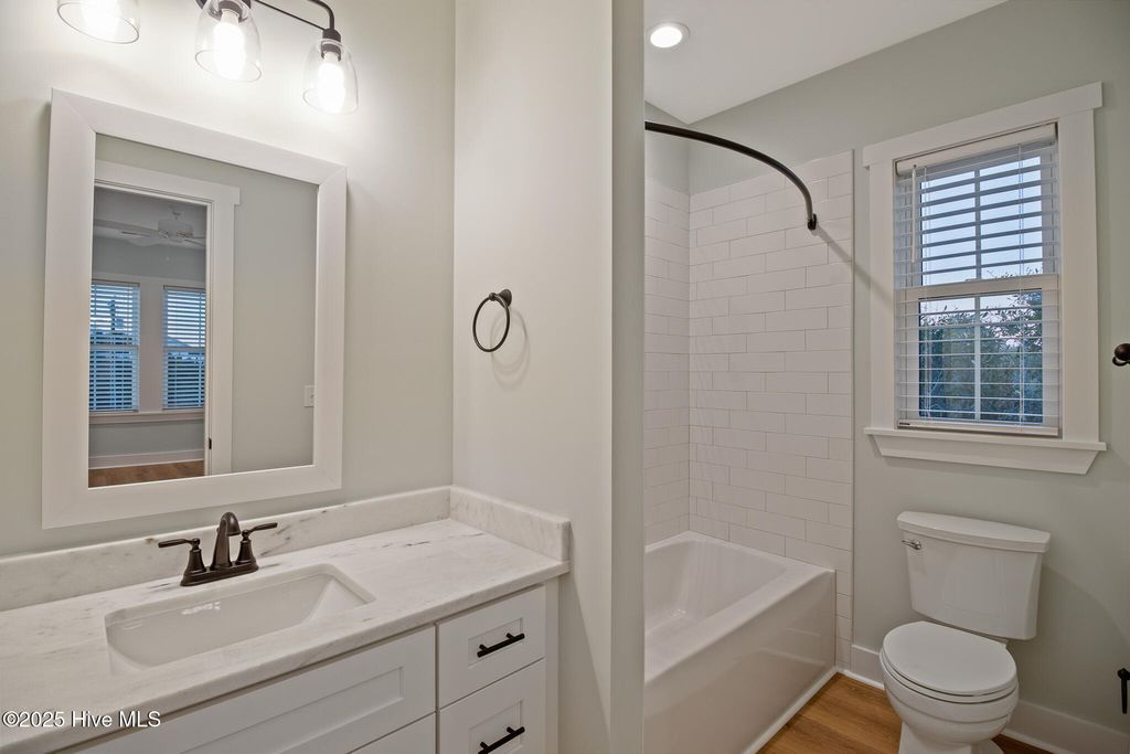 Image 28 of property listing at 3804 Emerald Drive E, Emerald Isle, NC 28594