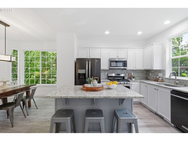 15350 Sw DIAMOND St, Beaverton, OR 97007