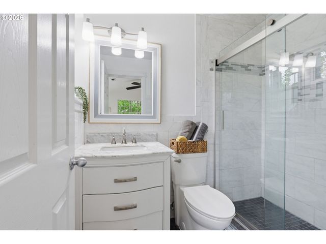 15350 Sw DIAMOND St, Beaverton, OR 97007