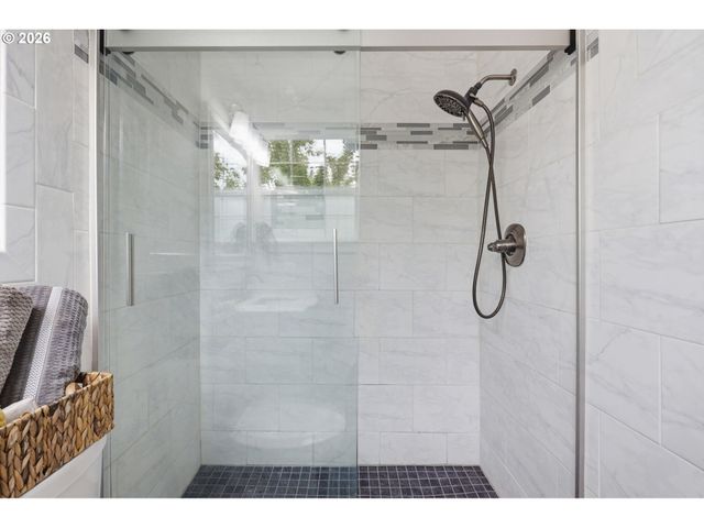 15350 Sw DIAMOND St, Beaverton, OR 97007