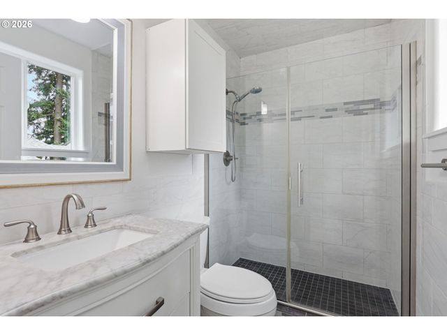 15350 Sw DIAMOND St, Beaverton, OR 97007