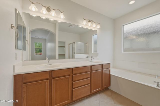 1570 S CHAPARRAL Boulevard, Gilbert, AZ 85296