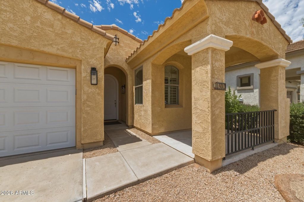 1570 S CHAPARRAL Boulevard, Gilbert, AZ 85296 — photo 2