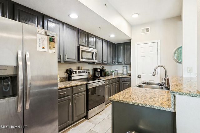 2228 Beach Drive, 604, Gulfport, MS 39507