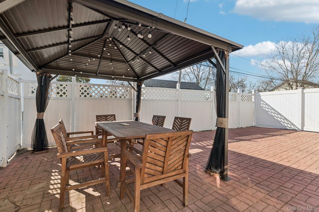 72 Waverly Avenue, Patchogue, NY 11772