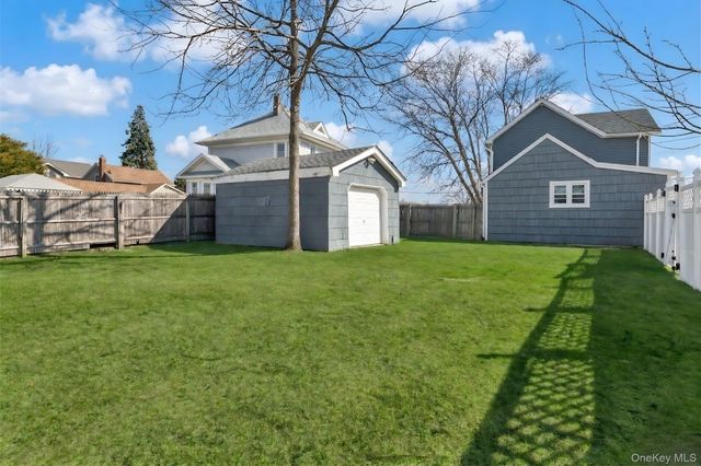 72 Waverly Avenue, Patchogue, NY 11772