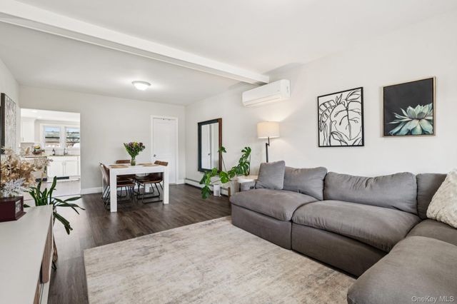 72 Waverly Avenue, Patchogue, NY 11772