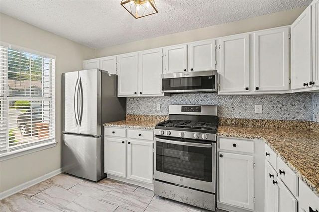 3284 Long Iron Place, Lawrenceville, GA 30044
