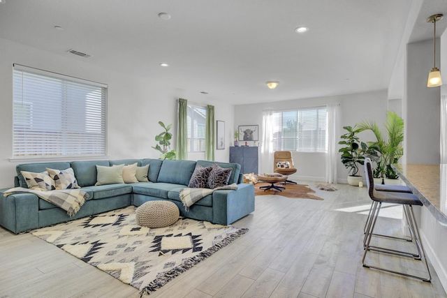 871 Cordoba Way, Hollister, CA 95023