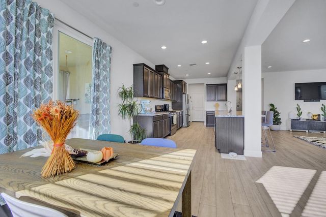 871 Cordoba Way, Hollister, CA 95023