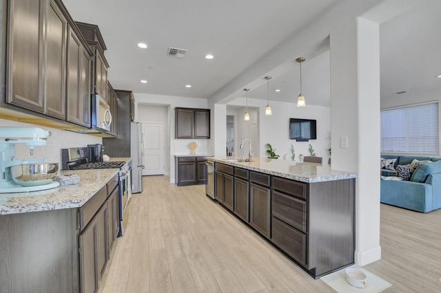 871 Cordoba Way, Hollister, CA 95023